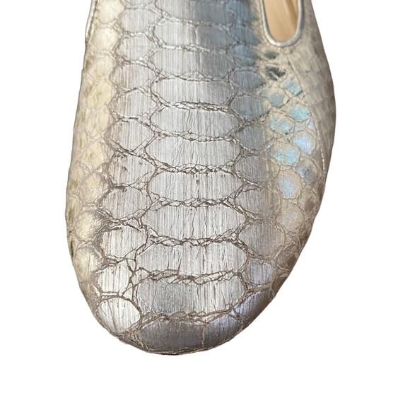 VC Signature Natalie Platinum Gold Leather Snake Print Flat Loafers size 9.5 - Picture 3 of 11